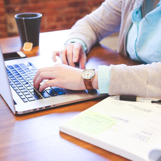 Plan Avanzado: IPC, IVA y Contratos personalizados